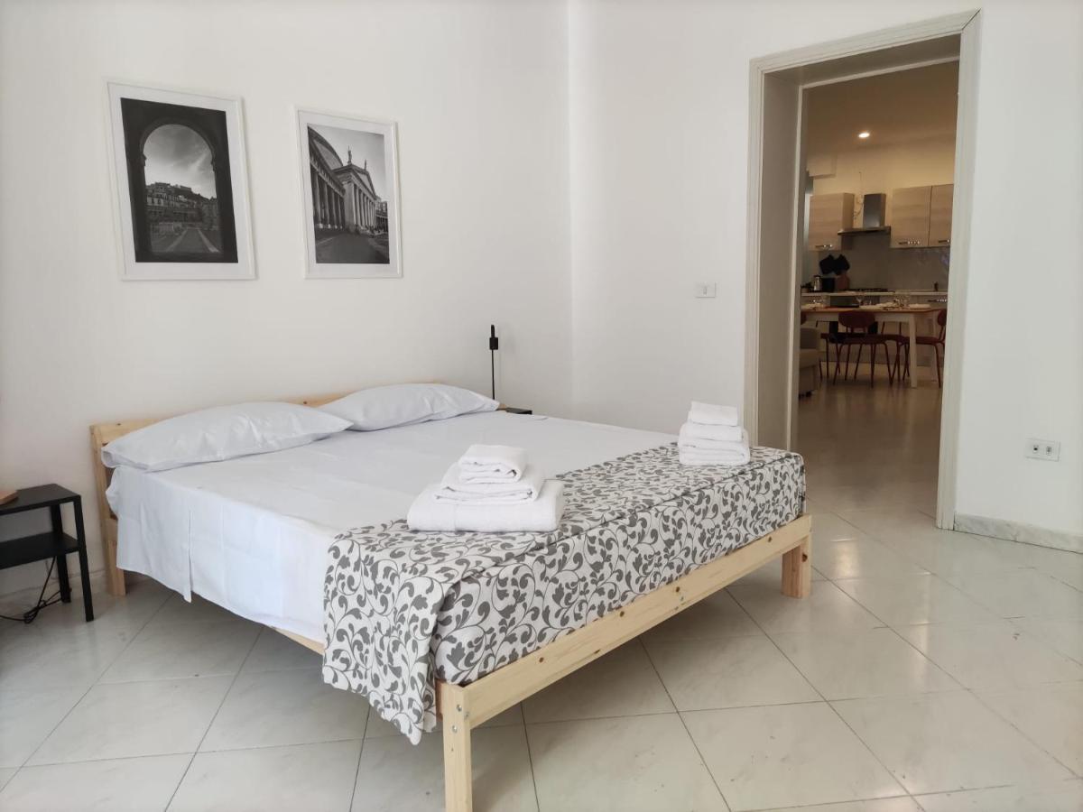 Apartament O'Tuocc A Chiaia Neapol Zewnętrze zdjęcie