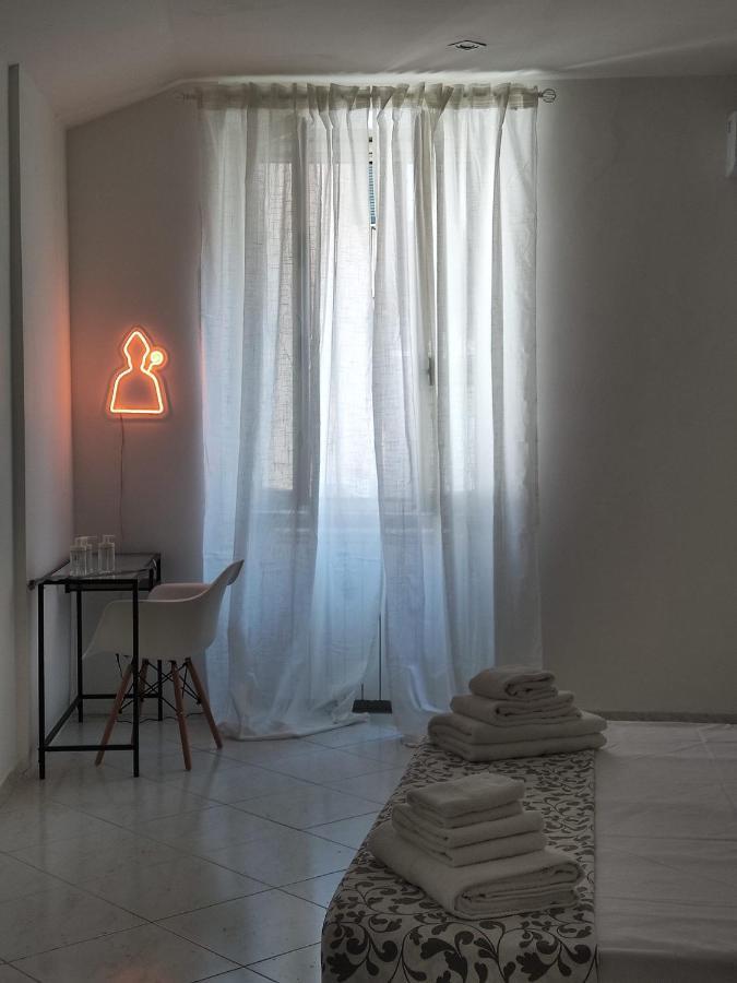 Apartament O'Tuocc A Chiaia Neapol Zewnętrze zdjęcie